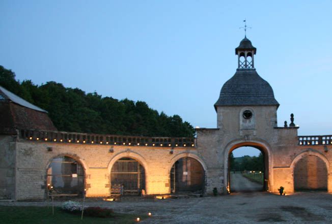 L'hémicycle Est de nuit