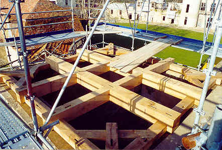 Structure porteuse sur corniche